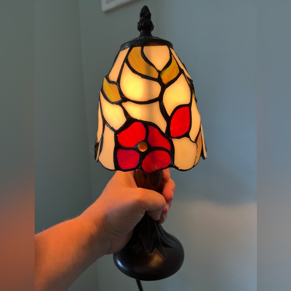 Vanvleet metal table lamp with Tiffany art glass shade dark bronze